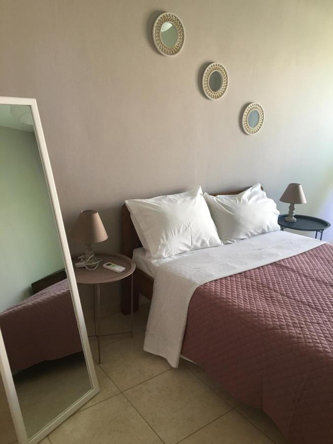 180 Degree Sea View Apartment Palaiochora Bagian luar foto